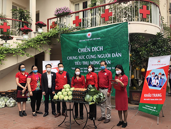 Hội Chữ thập đỏ Việt Nam phát động Chiến dịch Chung sức cùng người dân tiêu thụ nông sản”