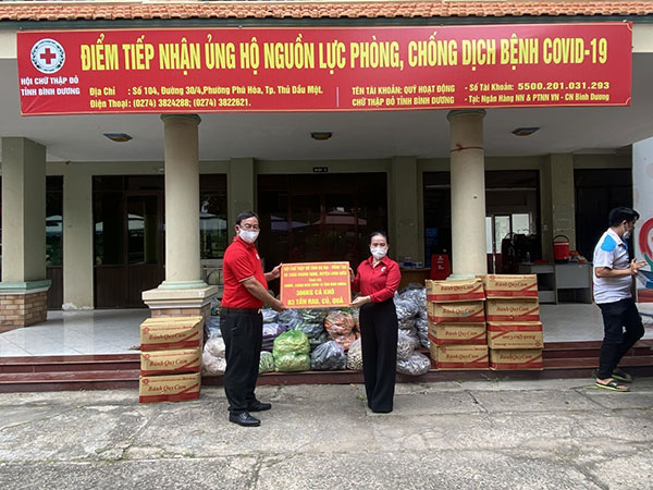 Bà Rịa - Vũng Tàu: Hơn 3 tấn rau, củ, quả và 300kg cá khô đến với người dân bị cách ly ở Bình Dương