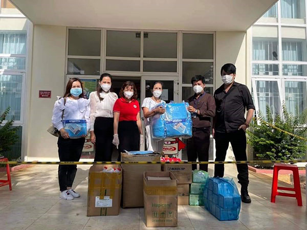 Đắk Lắk: Hỗ trợ vật tư y tế cho tuyến đầu chống dịch Covid-19