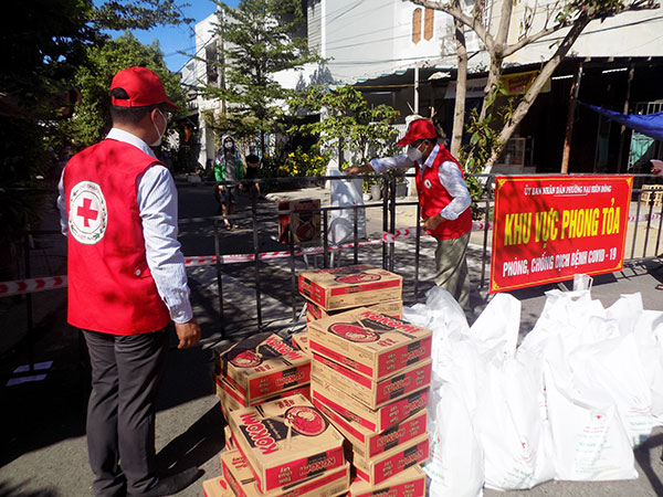 Đà Nẵng: Khởi động trao tặng 2.000 túi hàng gia đình cho hộ bị ảnh hưởng Covid-19