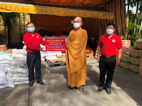 TP. Hồ Chí Minh: Đồng hành cùng người dân vượt qua khó khăn trong dịch bệnh