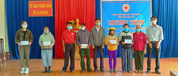 Gia Lai: Hỗ trợ tiền mặt đa mục đích cho 300 hộ dân bị ảnh hưởng bởi dịch Covid-19