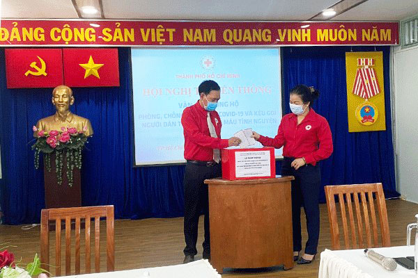 TP Hồ Chí Minh: Vận động nguồn lực ủng hộ phòng chống dịch Covid-19 và tăng cường hiến máu tình nguyện