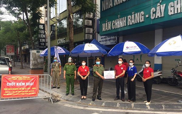Hà Nội: Vẫn luôn có mặt ở những “điểm nóng” ngày giãn cách
