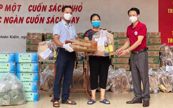 Hà Nội: Tiếp sức cho lực lượng tuyến đầu chống dịch, các đối tượng yếu thế vượt qua khó khăn