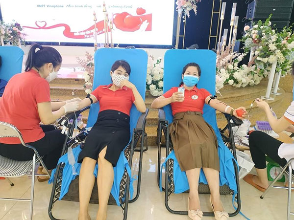 Nghệ An: Sẻ chia giọt máu hồng, vì sức khỏe cộng đồng trong mùa dịch Covid-19