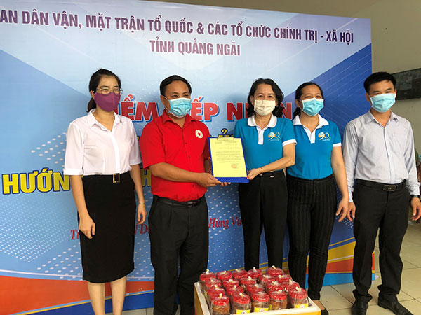 Quảng Ngãi: Những phần quà nghĩa tình gửi vào TP.Hồ Chí Minh