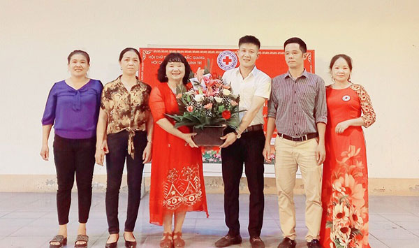 Bắc Giang: Ra mắt Câu lạc bộ “Tiểu thương- Chữ thập đỏ chợ Cốc, xã Dĩnh Trì”