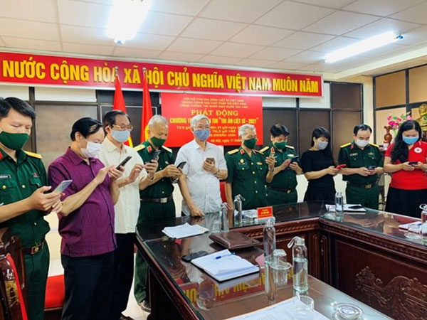 Chương trình nhắn tin