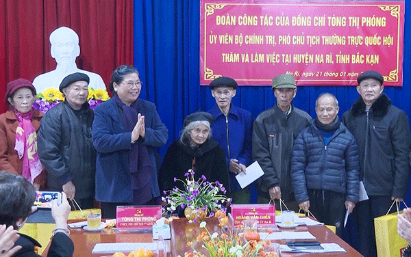 Xuân ấm áp tình người Bắc Kạn