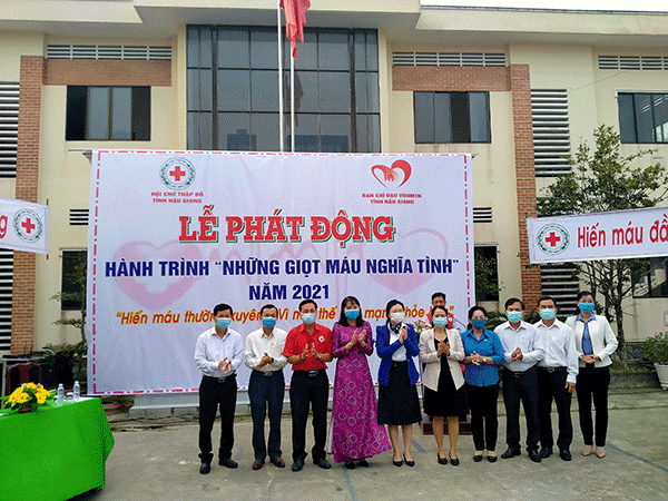 Hậu Giang: Tiếp nhận trên 300 đơn vị máu tại Hành trình “Những giọt máu nghĩa tình”