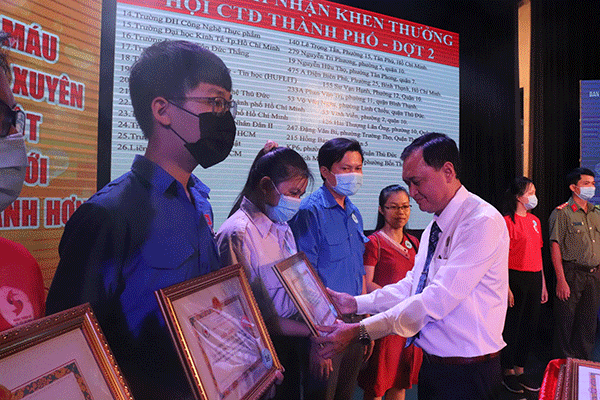 TP Hồ Chí Minh : Ngày hội “Giọt hồng khai xuân” 2021