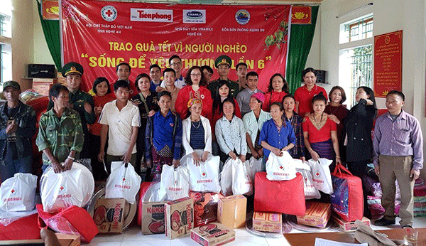 Nghệ An:  Mang niềm vui Xuân mới tới người dân vùng cao