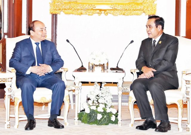 Thủ tướng Nguyễn Xuân Phúc hội đàm với Thủ tướng Vương quốc Thái-lan P.Chan Ô-cha