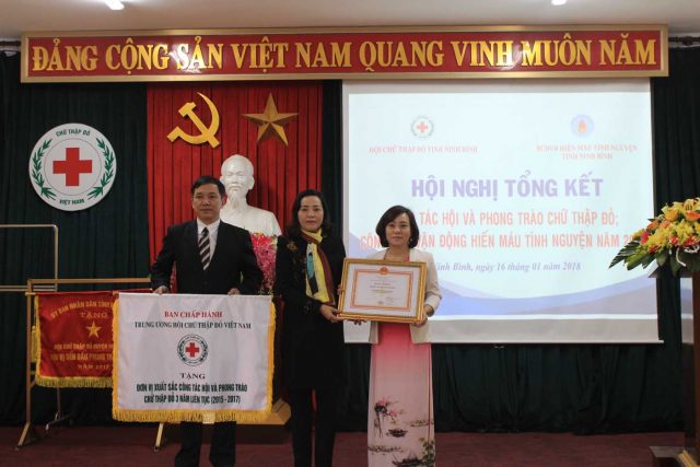 Bí thư tỉnh ủy Ninh Bình dự Hội nghị triển khai công tác Hội và phong trào Chữ thập đỏ; công tác Hiến máu tình nguyện năm 2017