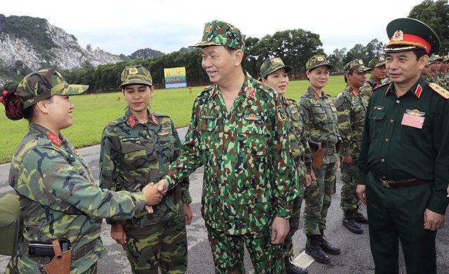 Chủ tịch nước Trần Ðại Quang thăm, làm việc với Bộ Quốc phòng