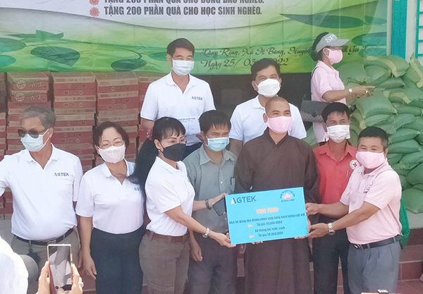 Gia Lai: Hỗ trợ 545 triệu đồng “Thắp sáng đường quê vùng Tây Nguyên” tại xã H’bông