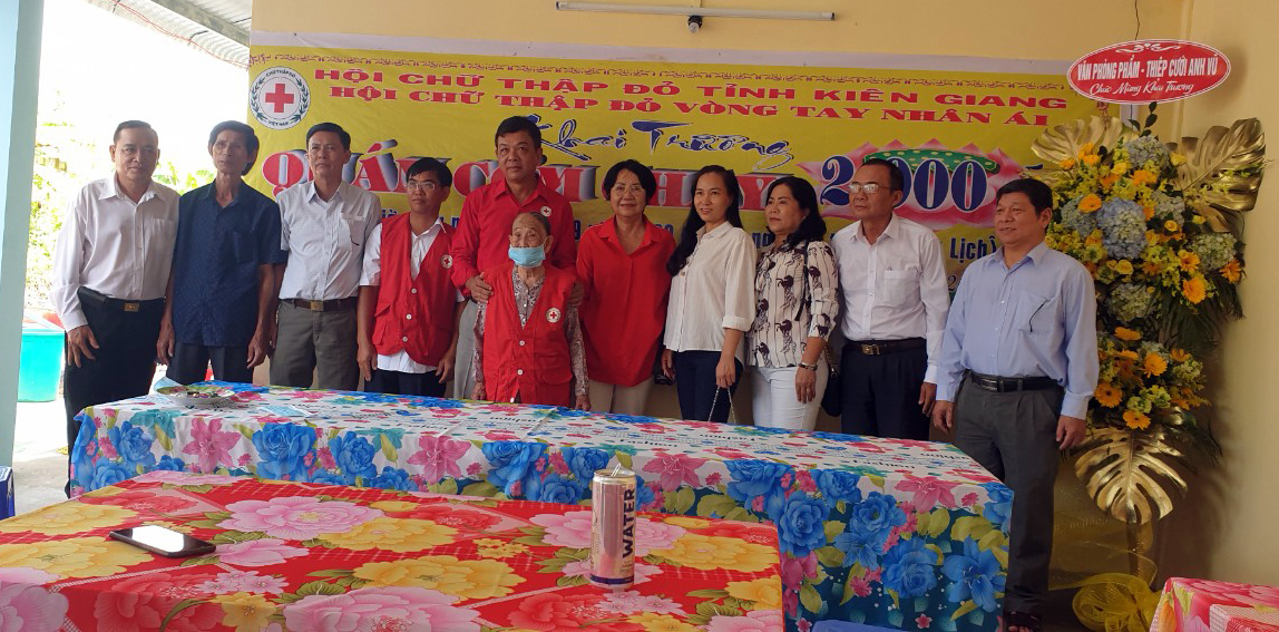 Hội Chữ thập đỏ Vòng Tay Nhân Ái khai trương quán cơm chay “2.000”