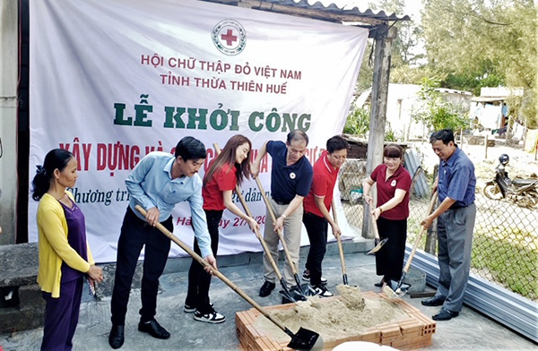 Thừa Thiên Huế: Khởi công sửa chữa nhà an toàn cho ngư dân nghèo