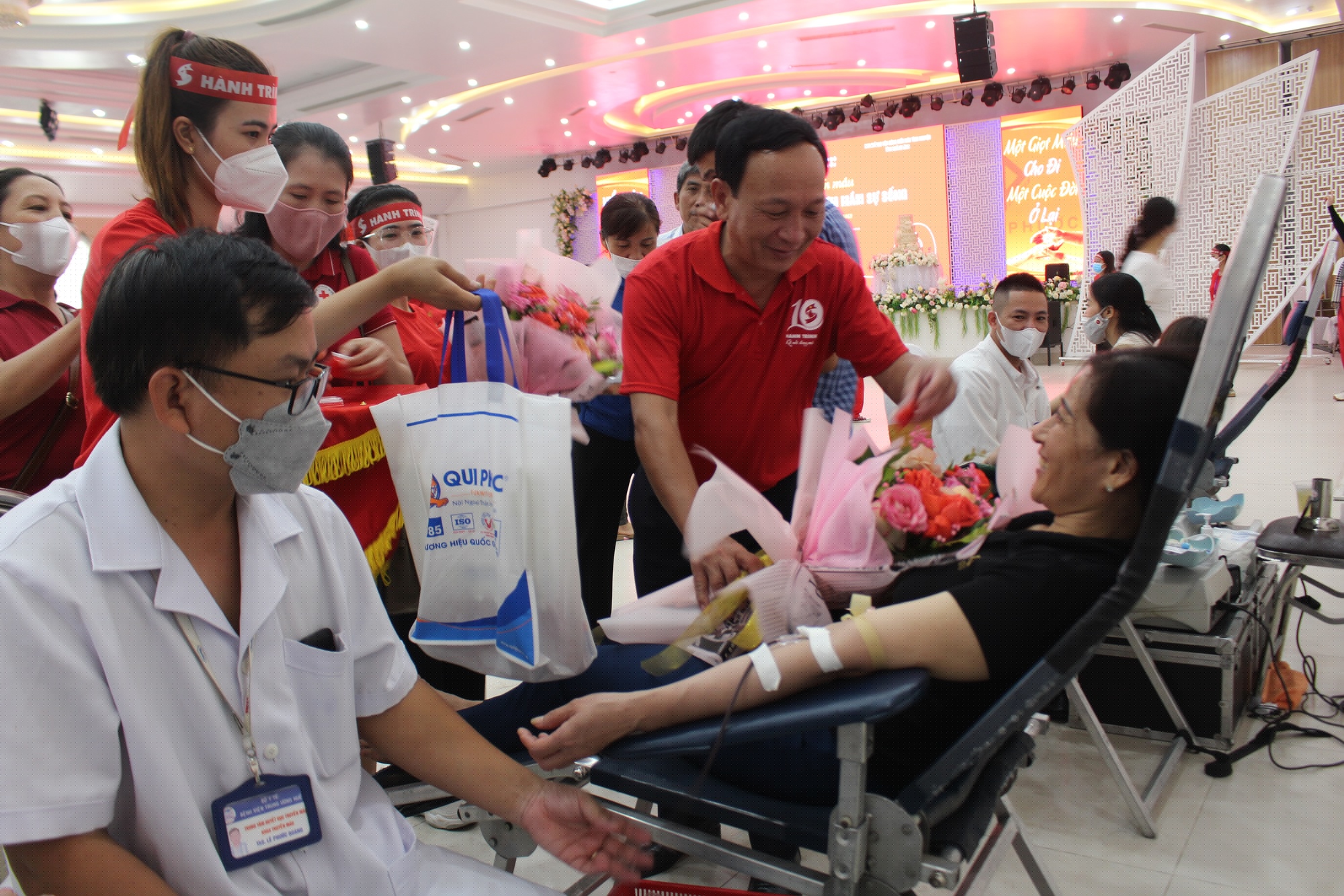 Quảng Bình: Tiếp nhận gần 800 đơn vị máu tại “Hành trình đỏ - Kết nối dòng máu Việt” 2022