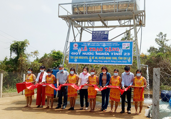 Giọt nước nghĩa tình