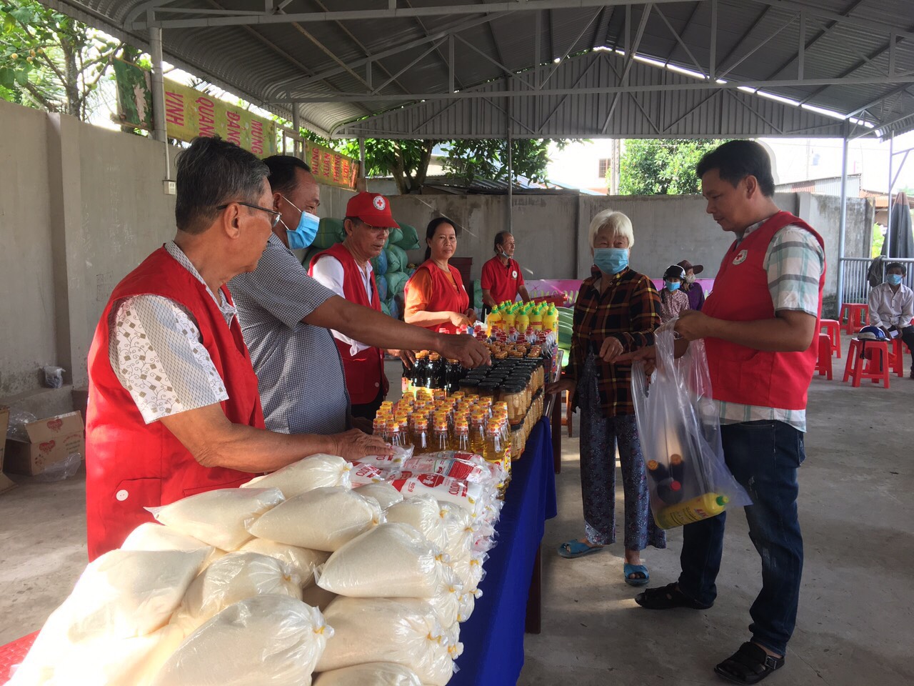 Đồng Tháp: Phiên “Chợ nhân đạo” lan tỏa lòng nhân ái