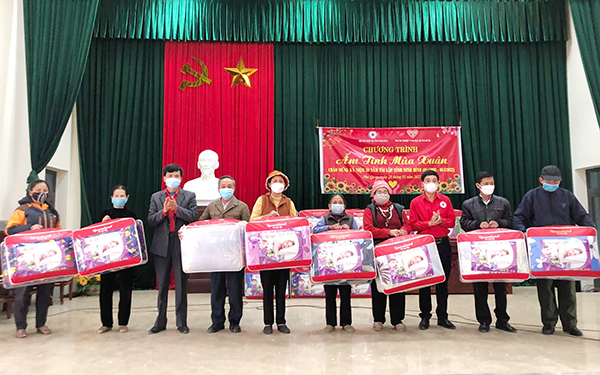 Ninh Bình: Ấm tình mùa Xuân