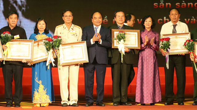 Sáng ngời đạo lý ‘Uống nước nhớ nguồn’