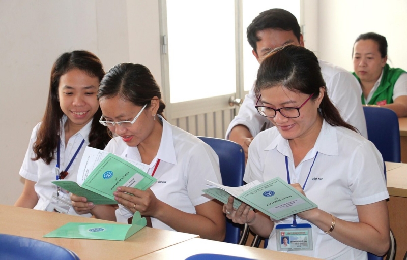 Rút BHXH một lần: Giải quyết nhu cầu trước mắt, người lao động gặp khó khăn khi về già