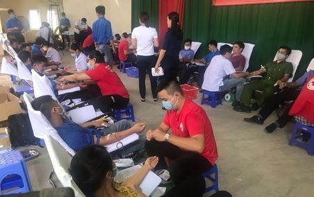 Bá Thước (Thanh Hóa): Hơn 450 tình nguyện viên tham gia hiến máu tình nguyện