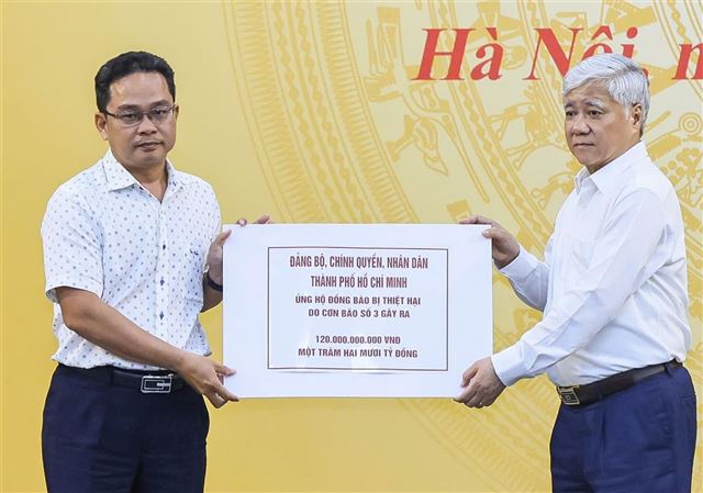 Người dân, chính quyền TP Hồ Chí Minh cùng hướng về miền Bắc sau bão số 3