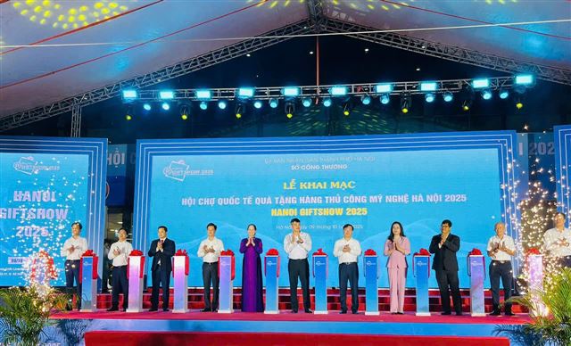 Khai mạc Hội chợ quốc tế quà tặng hàng thủ công mỹ nghệ Hà Nội 2025