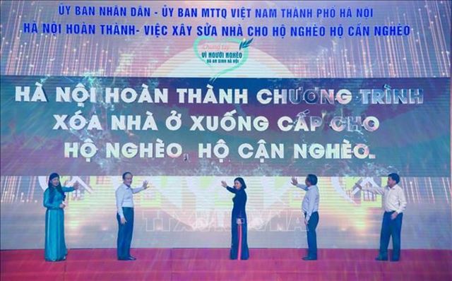 Hà Nội trao sinh kế, tạo giá đỡ an sinh cho người nghèo