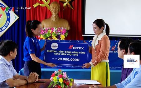 Đồng hành cùng giáo viên vượt khó tại Quảng Nam