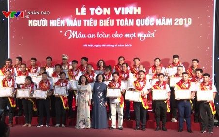 Tôn vinh 100 người hiến máu tiêu biểu toàn quốc 2019 VTV1 NGAY 10 06 2019