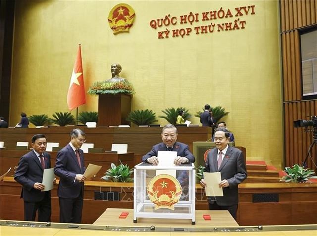 Kỳ họp thứ Nhất, Quốc hội khoá XVI: Quốc hội tiếp tục thực hiện công tác nhân sự