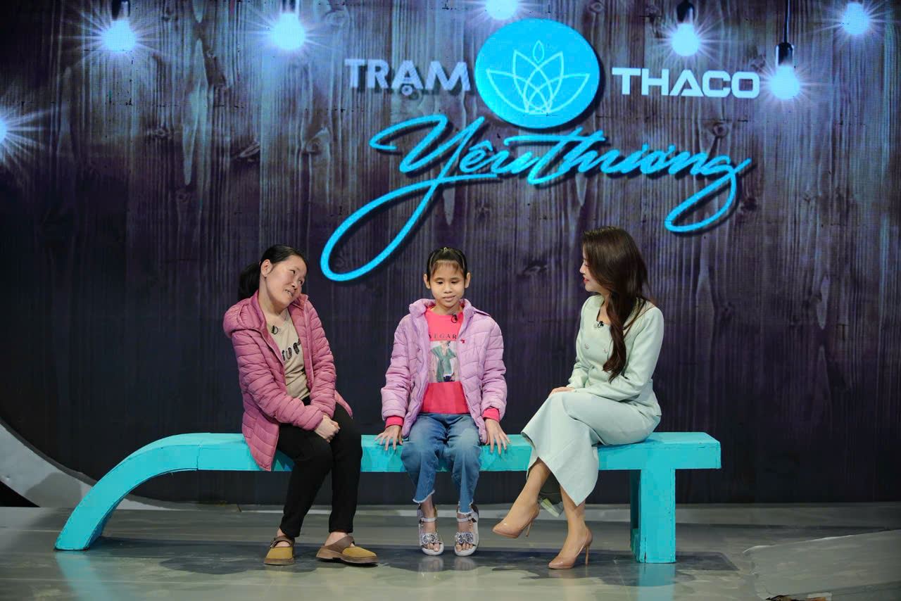 Nghị lực của người mẹ nuôi con khiếm thị