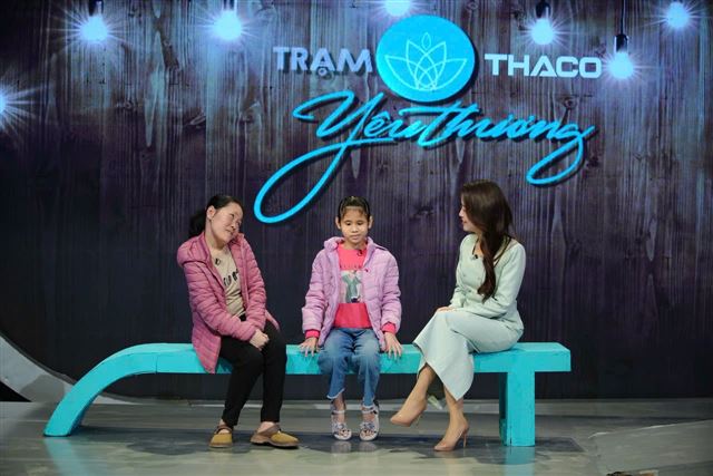 Nghị lực của người mẹ nuôi con khiếm thị