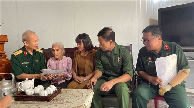 Chia sẻ khó khăn với thân nhân gia đình liệt sĩ bị ảnh hưởng bởi bão lũ tại Yên Bái