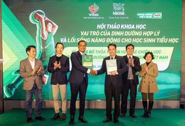 Cần có chế độ dinh dưỡng khoa học từ lứa tuổi học đường