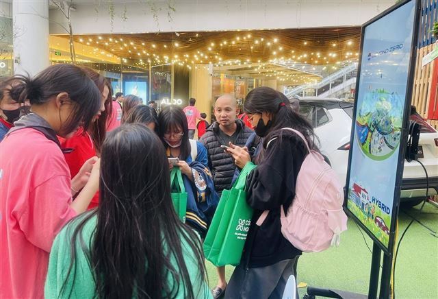 Lễ hội Tắt đèn Bật ý tưởng 2025 lan tỏa thông điệp Tắt sống nhanh - Bật sống xanh