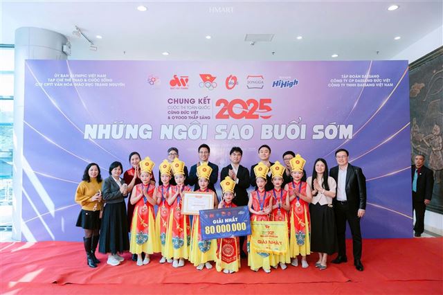 Chung kết Cuộc thi Nghệ thuật “Cùng Đức Việt & O’Food thắp sáng những Ngôi sao buổi sớm” 