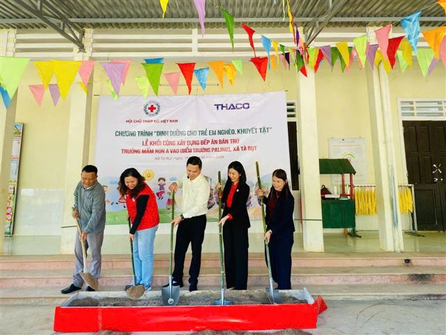 Khởi công xây dựng bếp ăn bán trú cho Trường Mầm non A Vao – điểm trường PaLing, xã Tà Rụt, tỉnh Quảng Trị