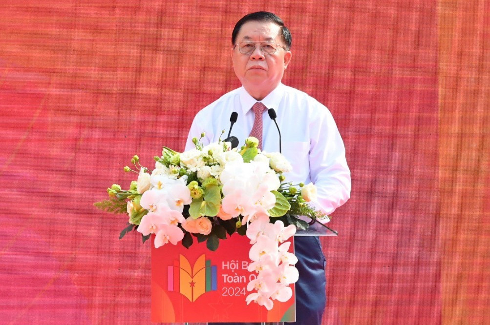Đồng chí Nguyễn Trọng Nghĩa, Bí thư Trung ương Đảng, Trưởng Ban Tuyên giáo Trung ương phát biểu chỉ đạo tại Hội Báo.