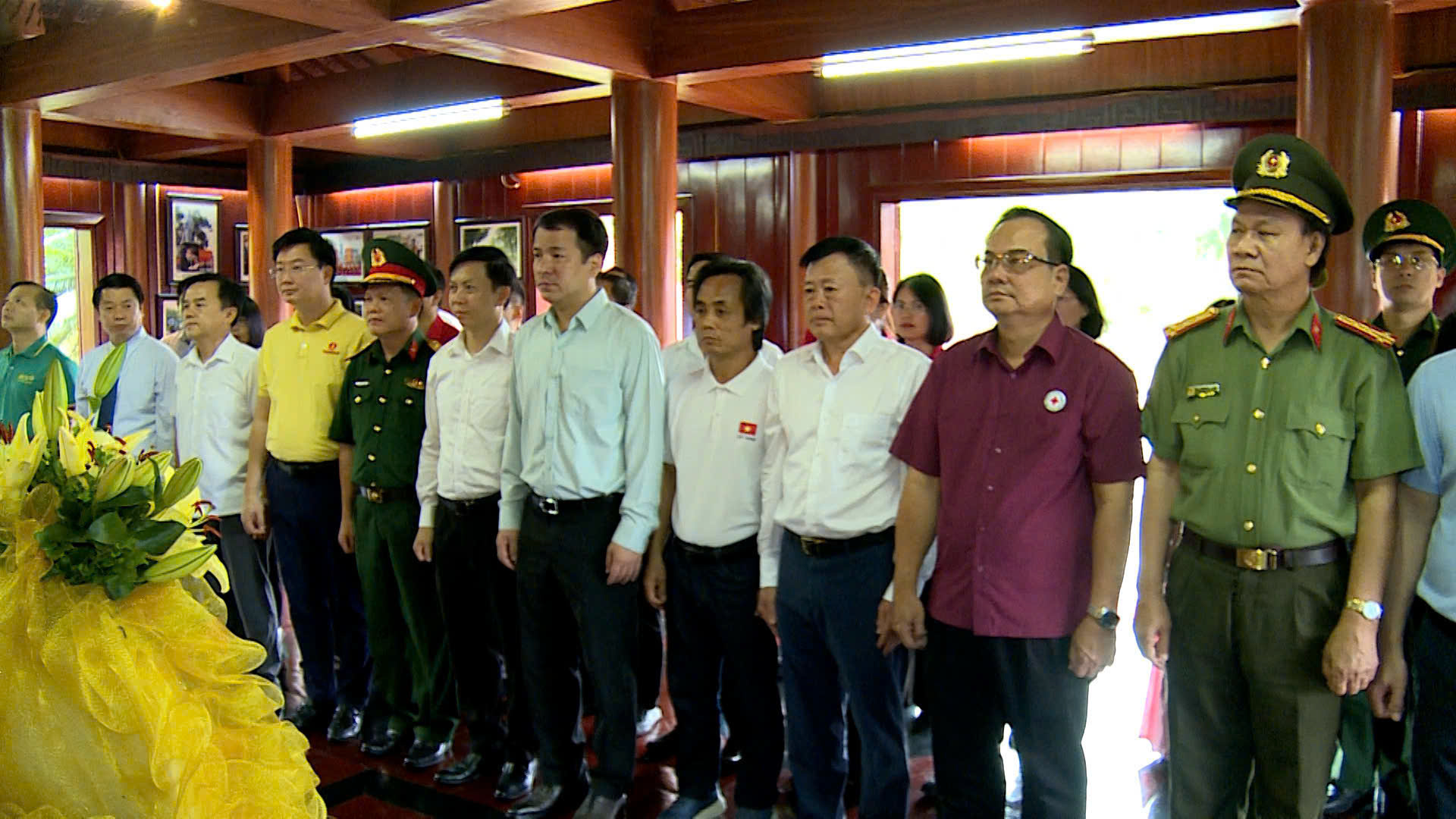 Chương trình “Tri ân tháng 7”: Khám bệnh, trao hơn 400 suất quà tại xã biên giới Hoàng Văn Thụ, tỉnh Lạng Sơn- Ảnh 5.