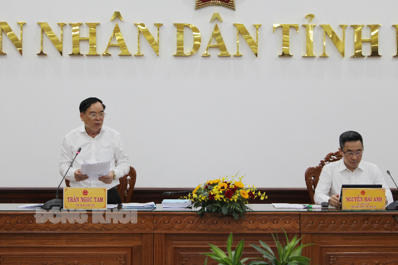 Chủ tịch UBND tỉnh - Trưởng ban Chỉ huy phòng, chống thiên tai và tìm kiếm cứu nạn tỉnh Trần Ngọc Tam phát biểu tại buổi kiểm tra.