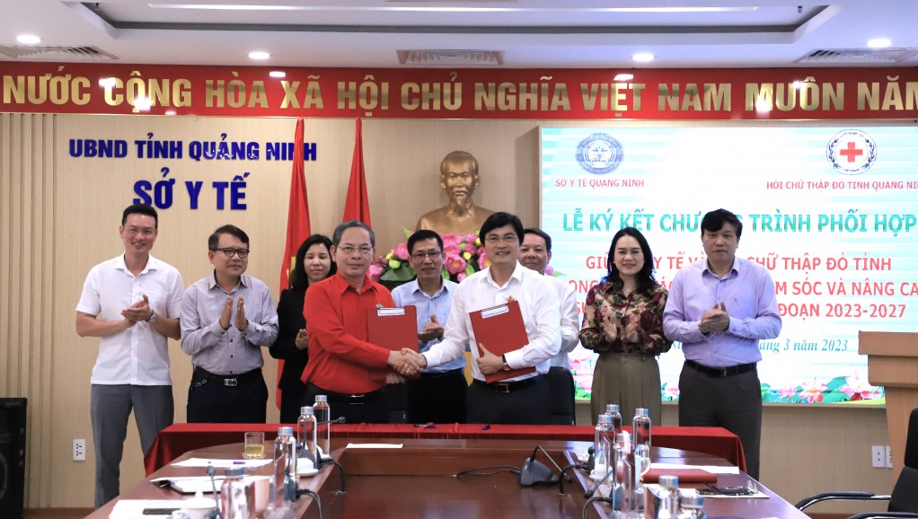 Sở Y tế và Hội Chữ thập đỏ tỉnh Quảng Ninh ký kết phối hợp giai đoạn 2023 – 2027 - Ảnh 1.