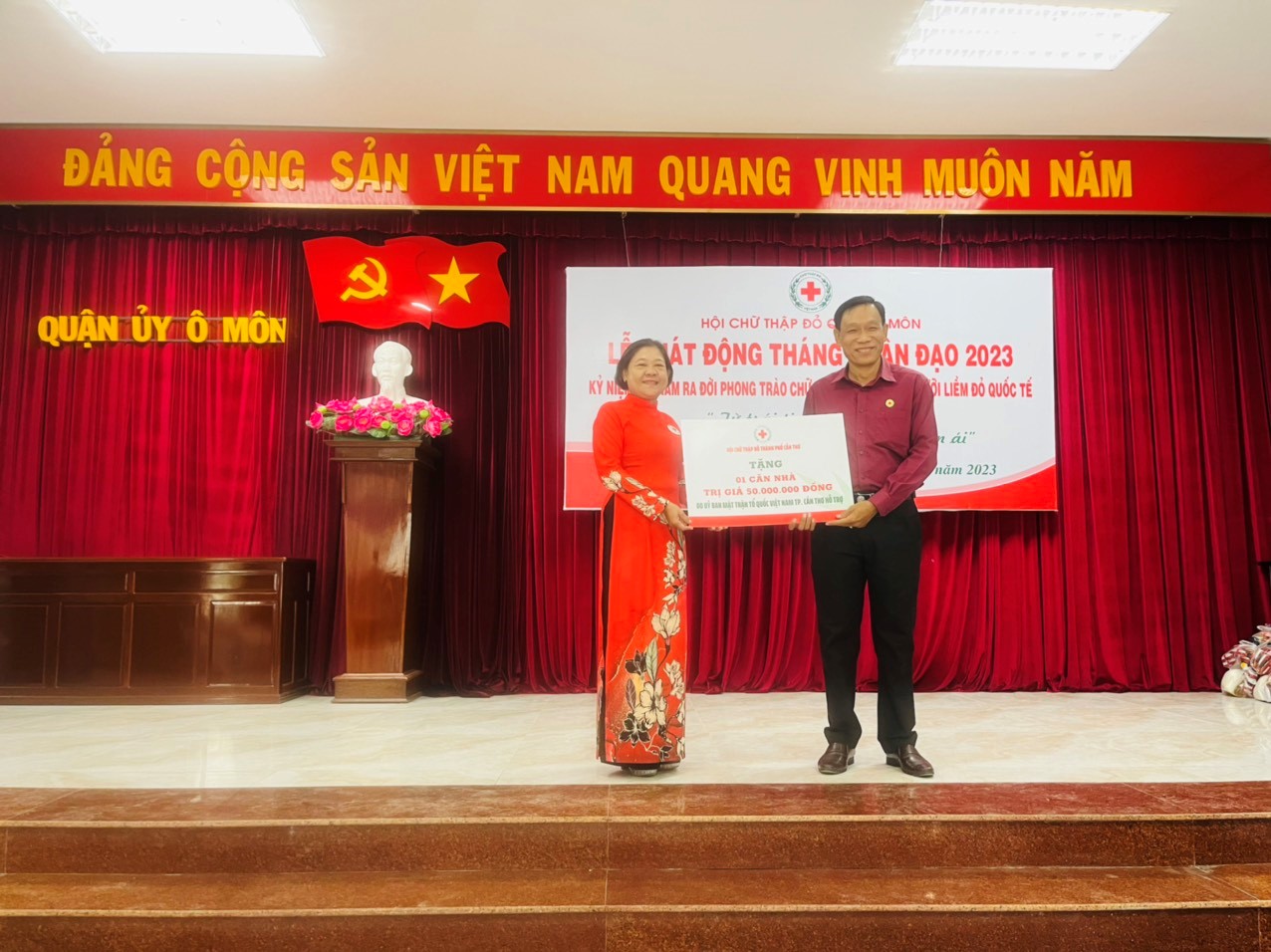 Quận Ô Môn (Cần Thơ): Phát động Tháng Nhân đạo năm 2023 - Ảnh 1.