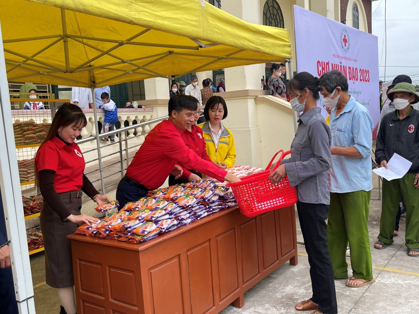 Hà Nam: Tháng Nhân đạo năm 2023 hướng đến những người yếu thế, cần trợ giúp về sinh kế, y tế… - Ảnh 4.