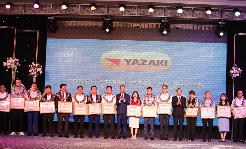 Tôn vinh 87 doanh nghiệp tiêu biểu trong thực hiện chính sách, pháp luật BHXH, BHYT, BHTN - Ảnh 3.